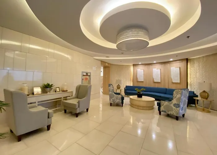 Отель Shell Residences - Moa