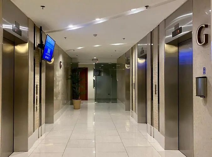 Shell Residences - Moa Отель Манила